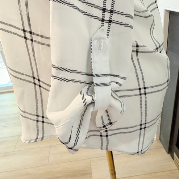 π€ Fortune + Ivy White & Black Windowpane Plaid Blouse β Size M π€ - Picture 3 of 12